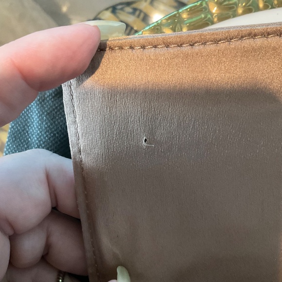 Vince Camuto Golden Clutch & Dust Bag NWT - Picture 6 of 8